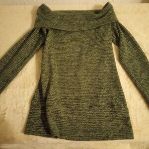 Ces Femme Green Off-the-Shoulder Sweater Top